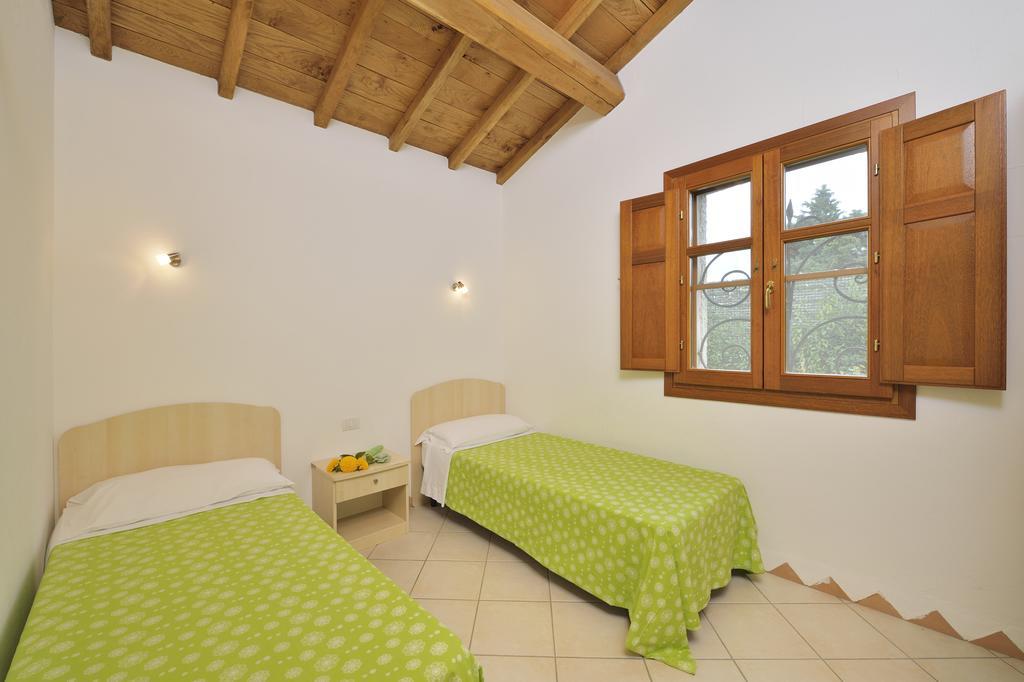 Residence Le Zagare San Teodoro  Habitación foto